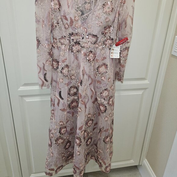 DRESS - Picture 1 of 1